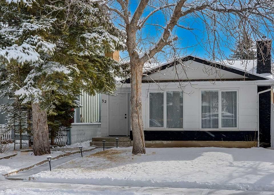 1st image of 32 W Midland Pl SE