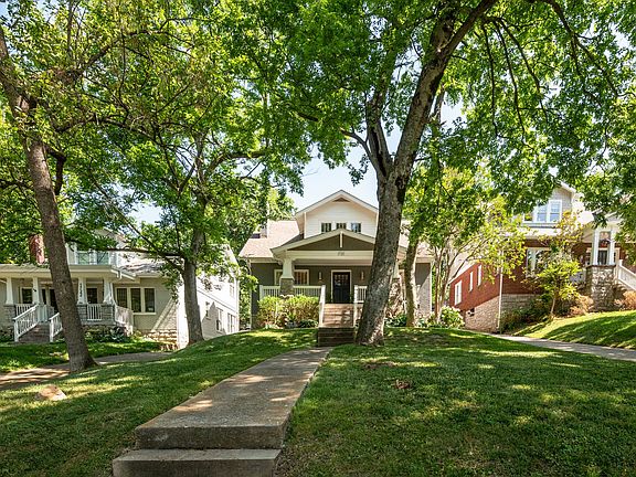 4th image of 1720 Beechwood Ave