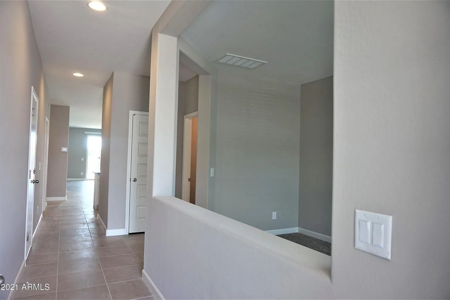 4 bed, 1915 sqft, $2,600 — Photo 2