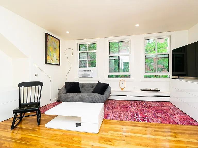 10-12 Winchester St #3 — Photo 6