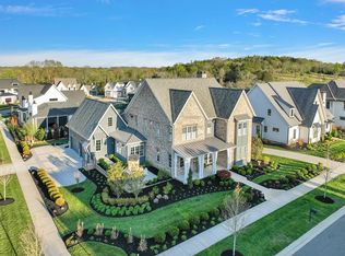 8808 Edgecomb Dr, College Grove, TN 37046