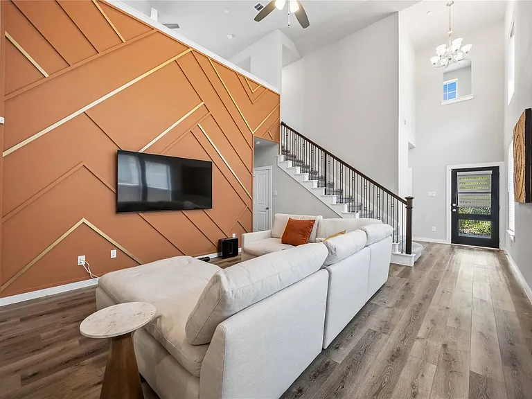 16427 Apache Woods Way — Photo 2