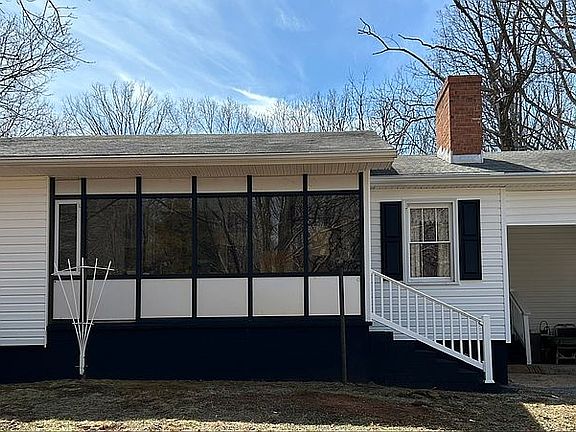 5th image of 2846 Thoroughfare Rd