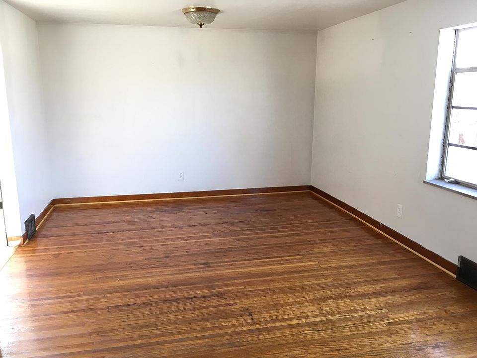 1st image of 133 Wilkes Ave