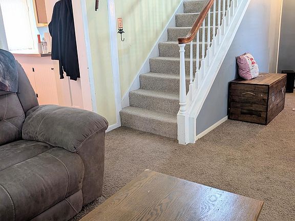 4th image of 322 Ash St