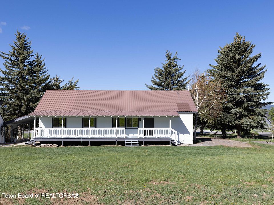 1st image of 299 Cedar Creek Dr