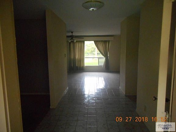4th image of 128 E Cowan Ter