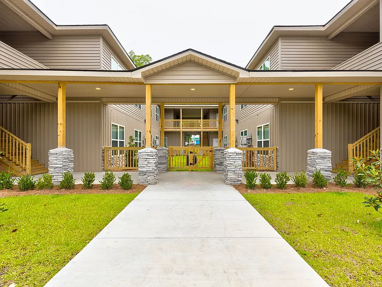 Moultrie New apts-30
