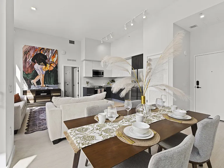 Oasis Pointe — Photo 26