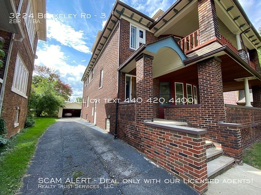 2nd image of 3224 Berkeley Rd #3