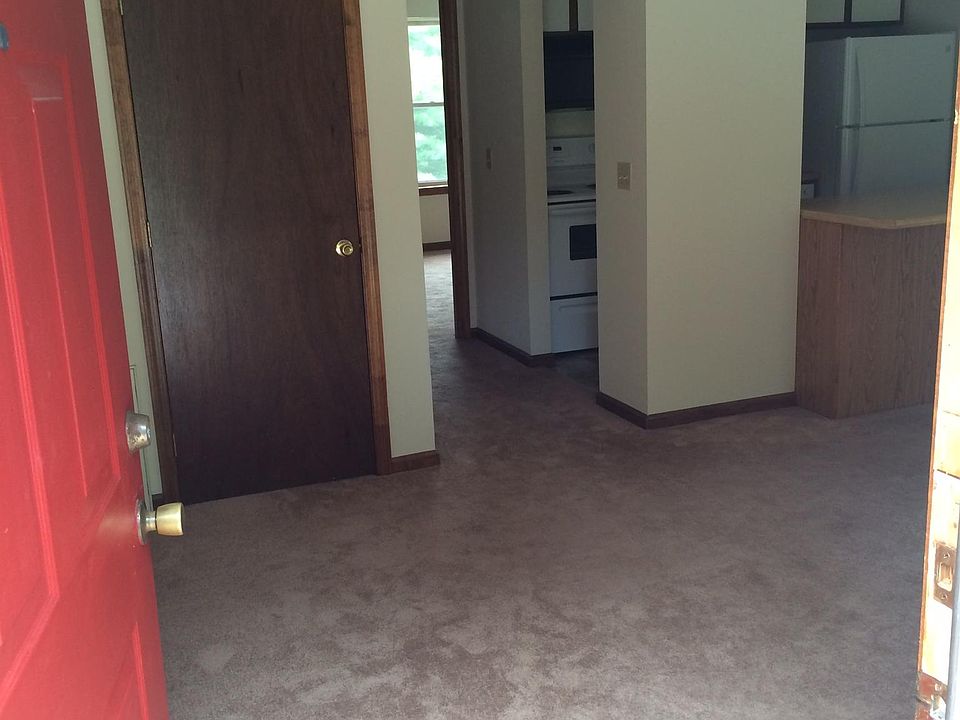 1st image of 362 Nicholas St SE APT 31