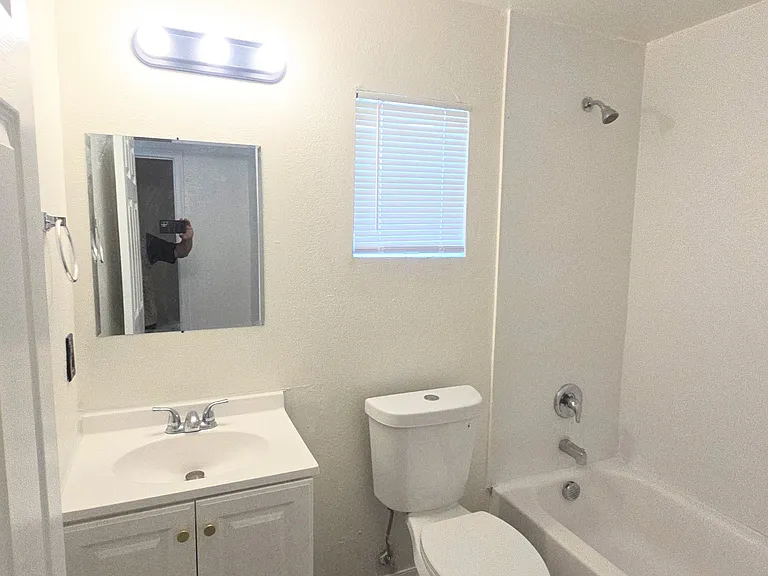 2231 E Taylor St #2 — Photo 11