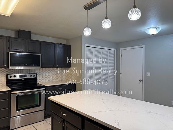 3rd image of 8844 Wallingford Ln NE