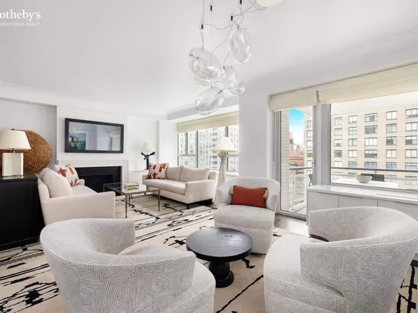200 East 66th Street B1405 image 1 of 15