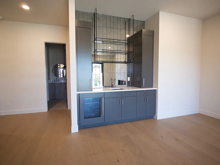 1241 E Wildflower Cir — Photo 12