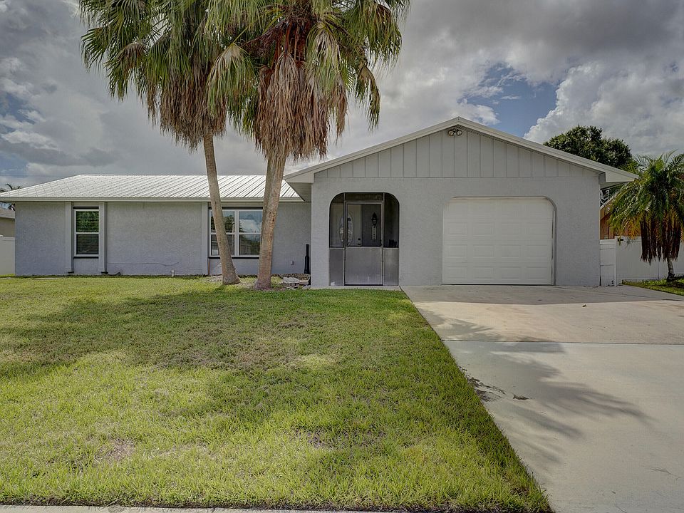 1st image of 1917 SE Floresta Drive