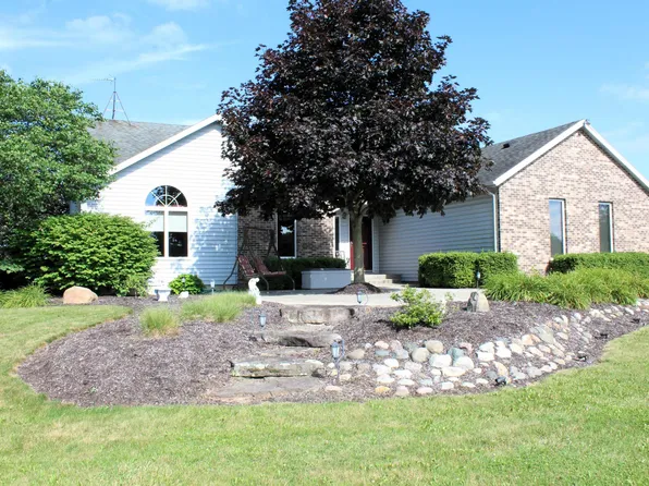 16935 Zubrick Rd, Roanoke, IN 46783