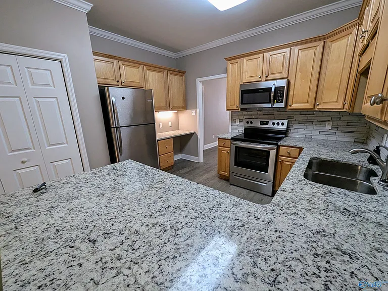 1224 Autumn Ln SW — Photo 8
