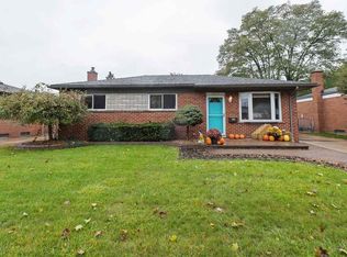 32615 Gloede Dr, Warren, MI 48088