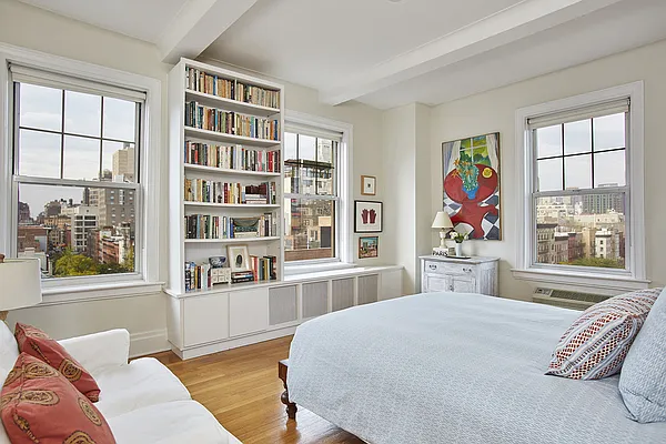 Sold by Stribling | media 16