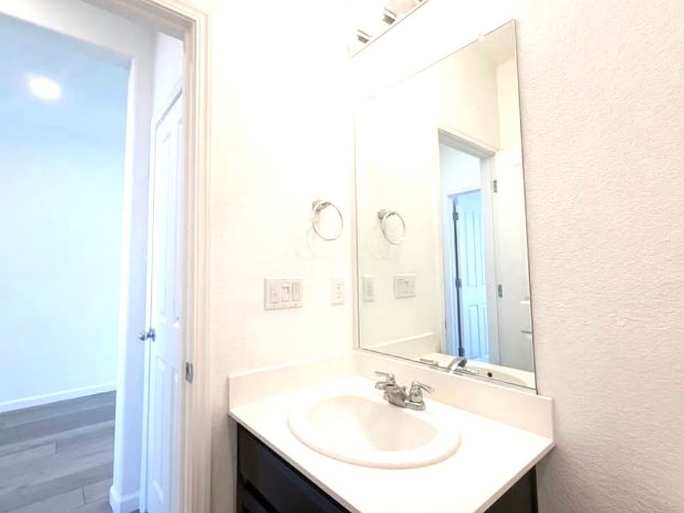 2nd image of 1172 Willow Hill Ave