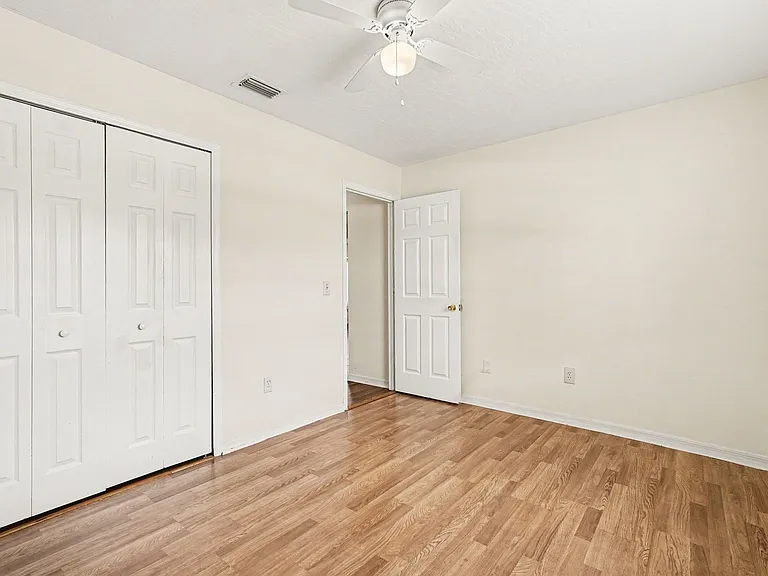 880 Vocelle Ave — Photo 18