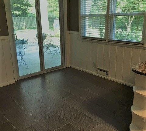 dine in kitchen space