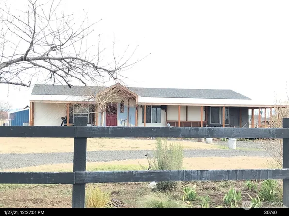 442 Hanson Road, Touchet, WA 99360