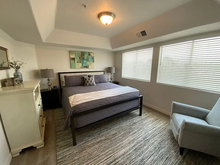 240 Dahlia Ave #C — Photo 12