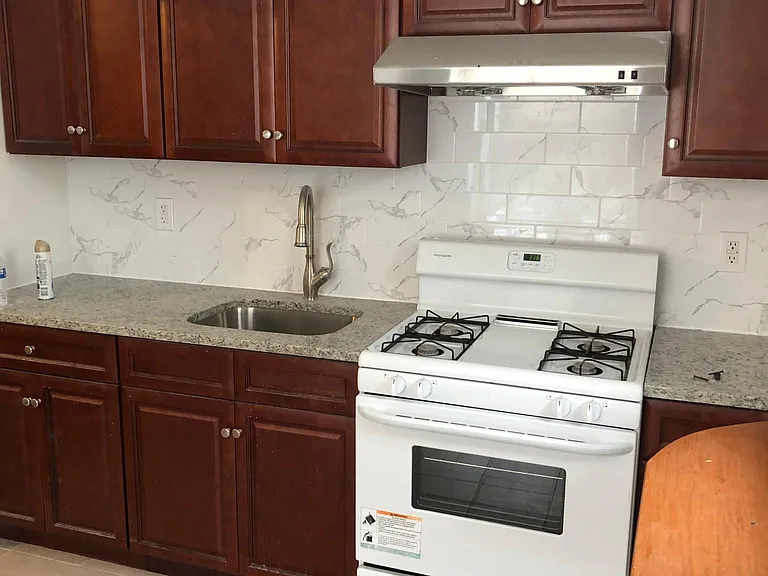 4015 Potter St — Photo 7