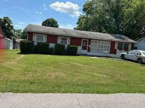 806 Joliet Dr, Cahokia, IL 62206