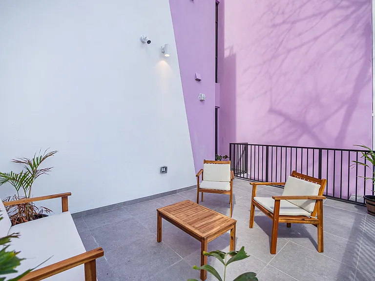 Saffron Apartments — Photo 13