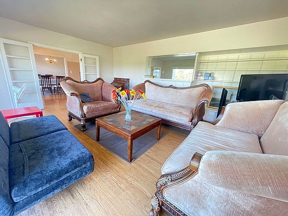 4th image of 4679 Puget Dr