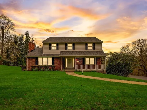 695 Franklin Rd, Mars, PA 16046