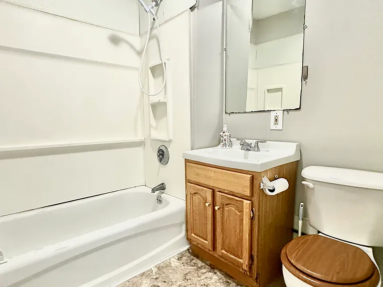 117 Branch St #ROOM FOR RENT — Photo 12