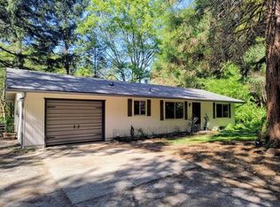 101 Cascade Dr, Cave Junction, OR 97523