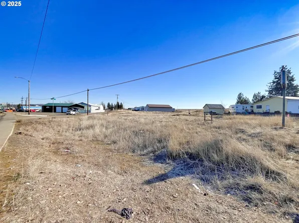 E Broadway St, Goldendale, WA 98620