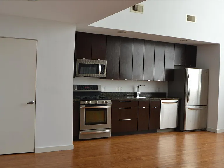 1316 Cleveland #A — Photo 30