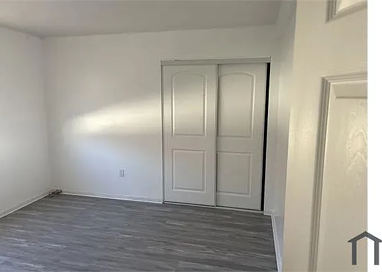 7308 Canby Ave — Photo 5