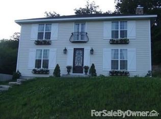 429 Weberview Dr, Suttons Bay, MI 49682