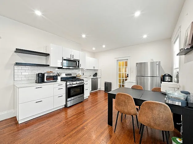 4 bed, 1430 sqft, $3,600 — Photo 4