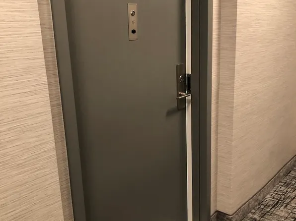 250 South End Avenue image 14 of 19