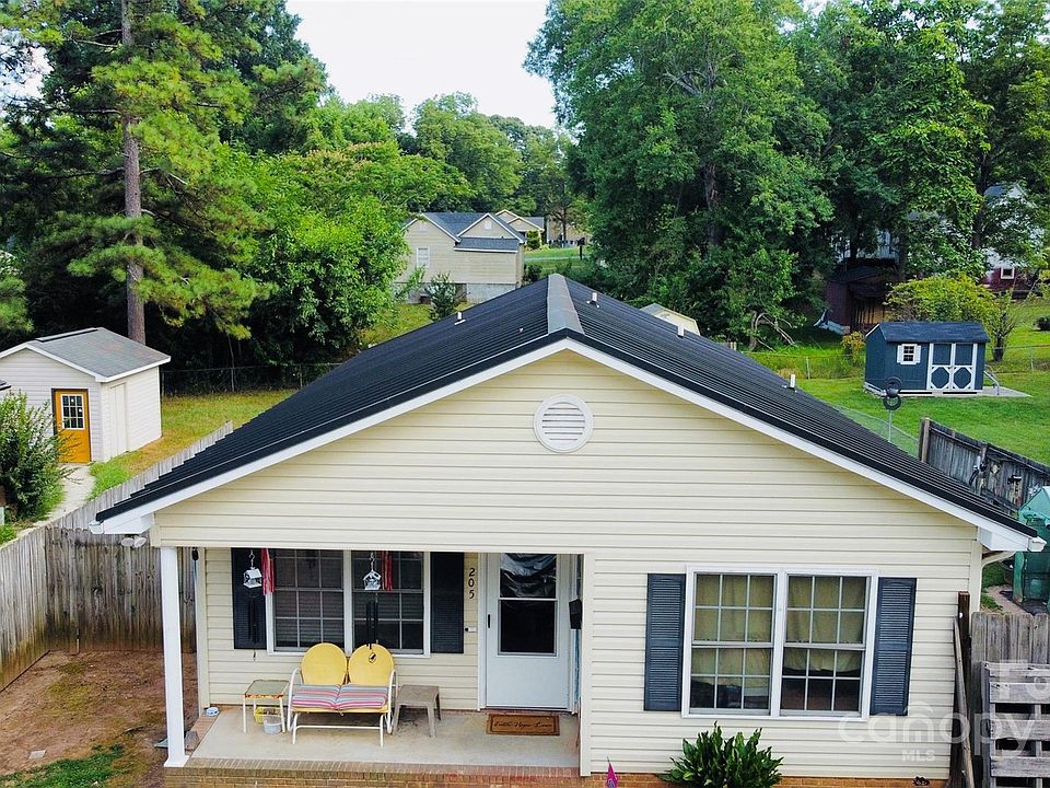 1st image of 205 W Lee Ave