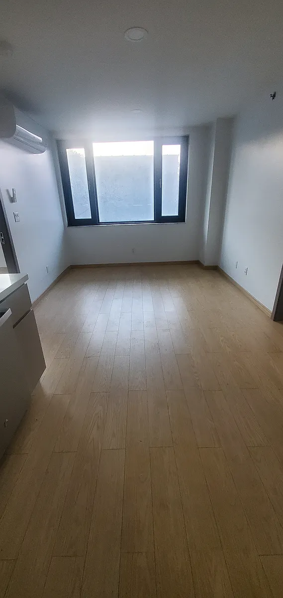 Building Photo - 6020 3rd Ave #5E