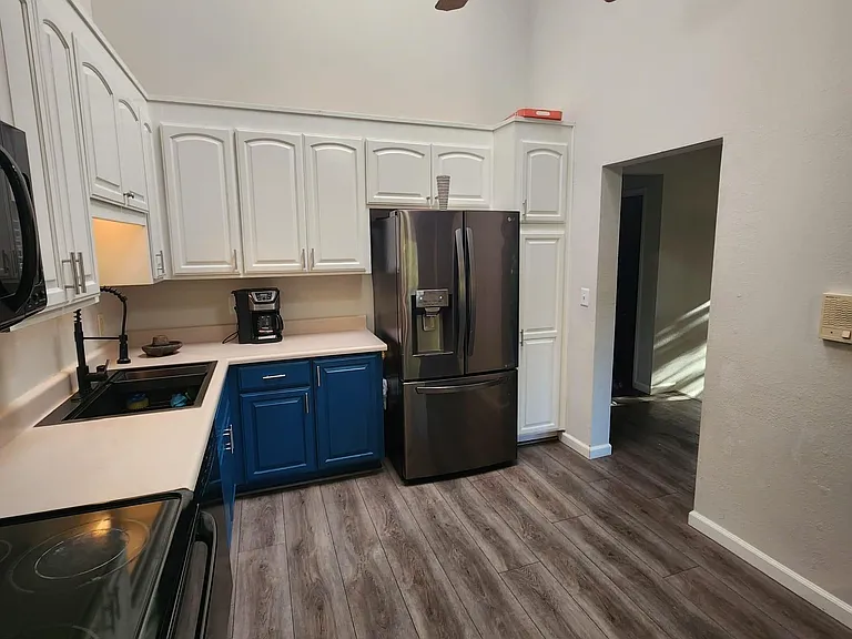 2402 Deer Tree Ct — Photo 8