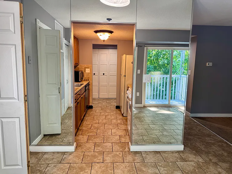 59 Brookwood Dr #C — Photo 2