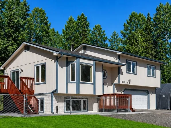 1430 Helenka Dr, Fairbanks, AK 99712
