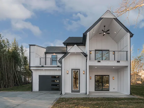 301 Front St, Easley, SC 29642