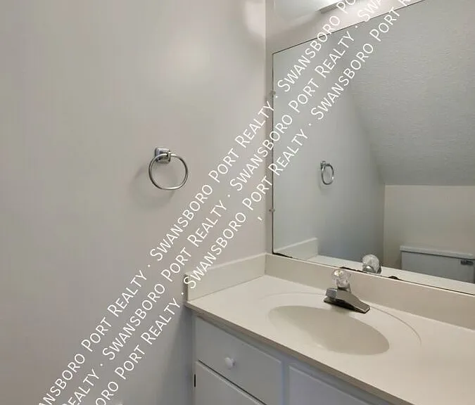 10 Port West Ct #B — Photo 6
