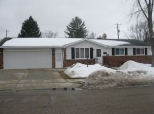 72 N Royal Ave, Fond Du Lac, WI 54935
